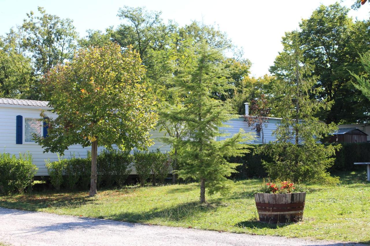 Camping Du Pontis Verteillac Exterior photo