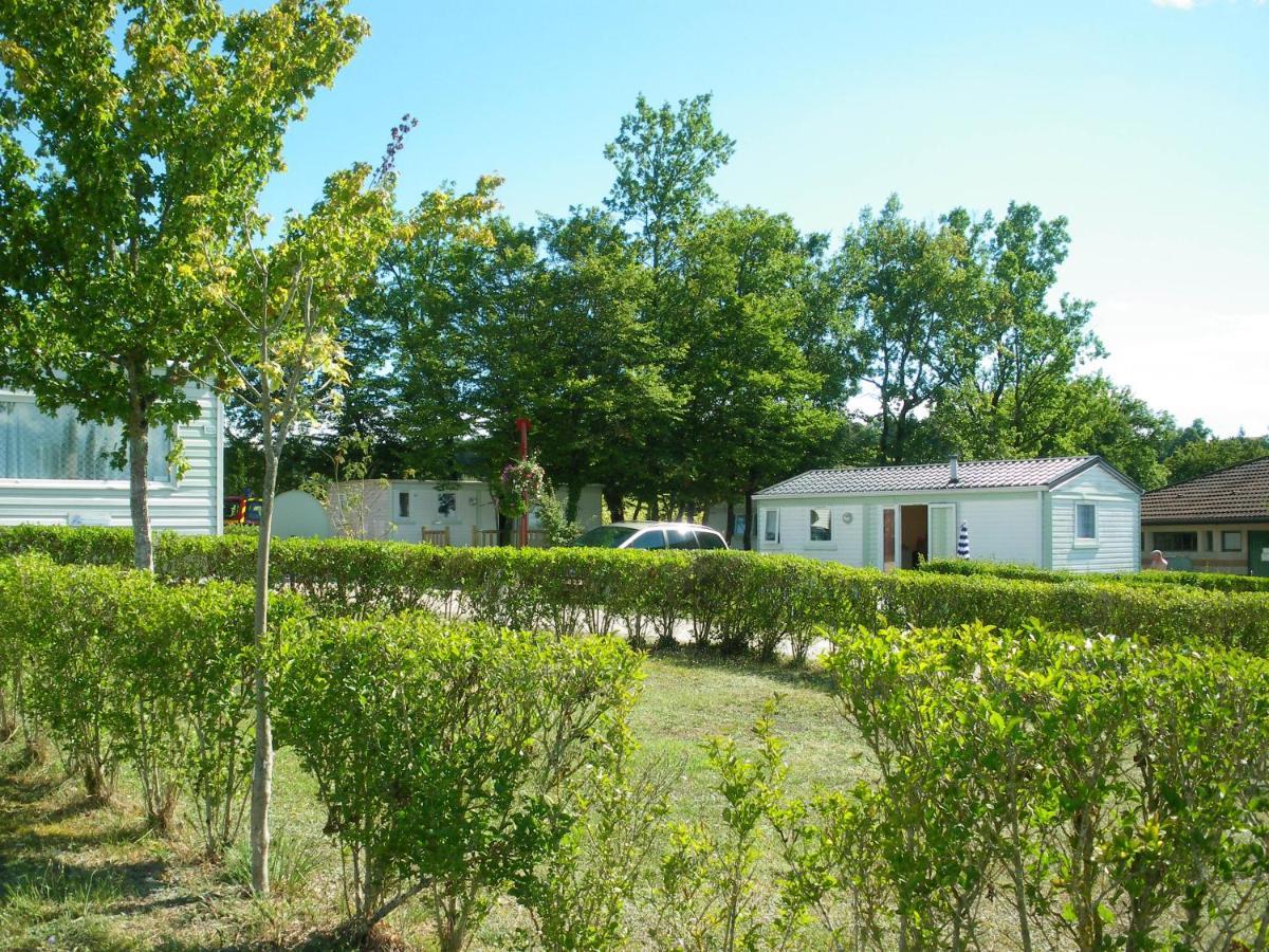 Camping Du Pontis Verteillac Exterior photo