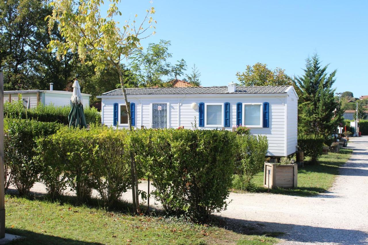 Camping Du Pontis Verteillac Exterior photo