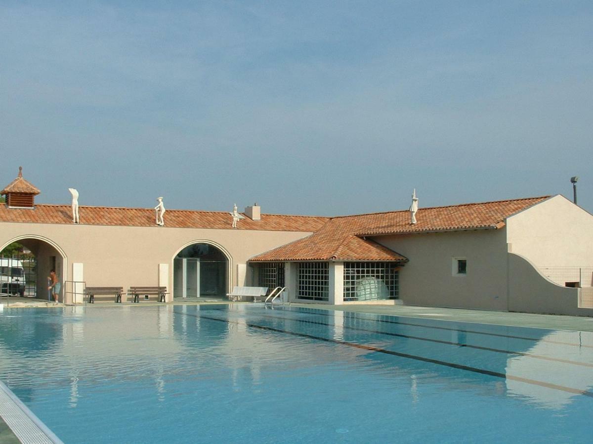 Camping Du Pontis Verteillac Exterior photo